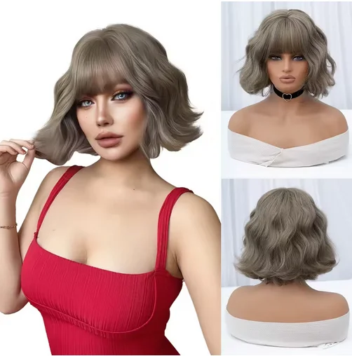 12Inch Gridelin Color Synthetic Wigs With Bang Short Natural Wavy Hair Wig For Women Cosplay Daily Use Drag Queen