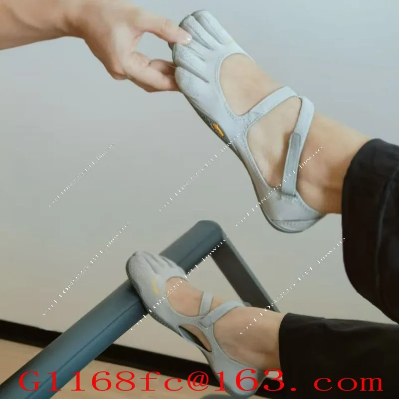 Yoga Shoes Pilates Women's Sports Fitness Dance Split-toed Shoes