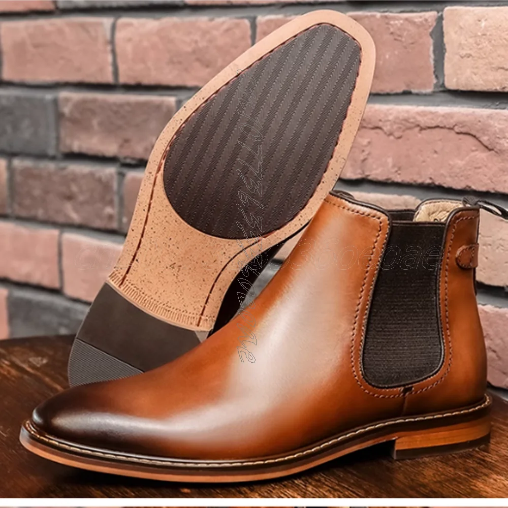 

Men's High-Top Leather Boots Winter Fleece Lined Ankle Boots Flat British Style Matte Leather Shoes for Autumn Winter Season