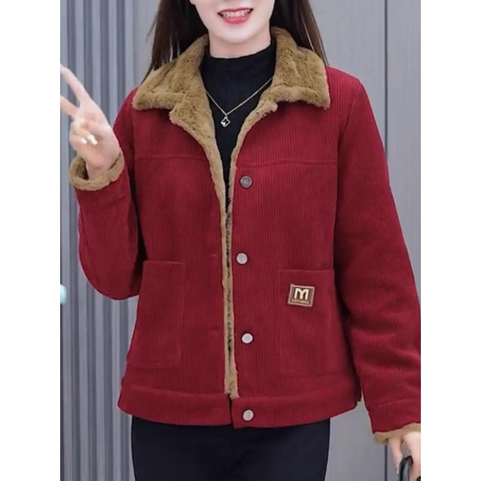 

Thiened Fce Lined Corduroy Cotton Jaet for Women Winter Faionable Cotton Coat Mommy Sle Small Size ly Friendly