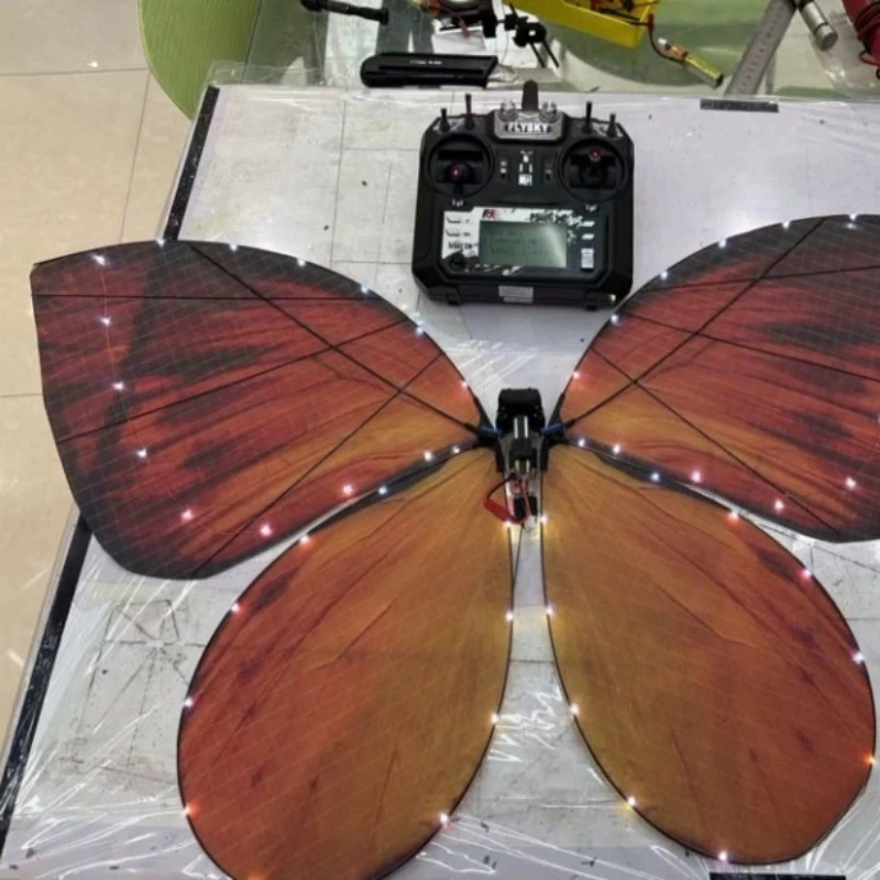 Flapping Wing Aircraft Commercial Performance Butterfly Lights, Plus A Full Set of White Lights To Fly Remote Bionic Butterflies