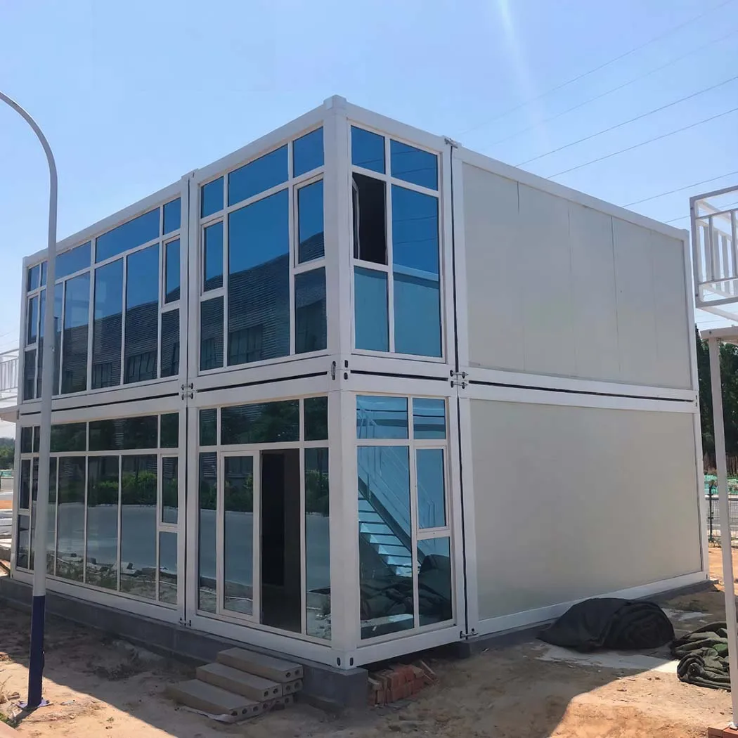 20ft Tourist Mobile Home Modulares vorgefertigtes Haus Tragbares Hotel Winziges Containerhaus mit Dachbalkon