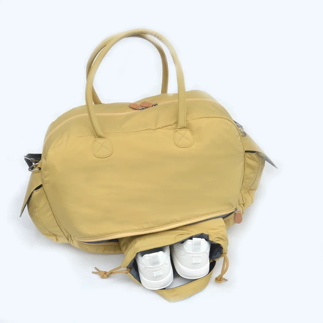 

Golf Equipment Weekender: High-Capacity Weekender with with Dedicated Shoe Compartment & Apparel Sleeve