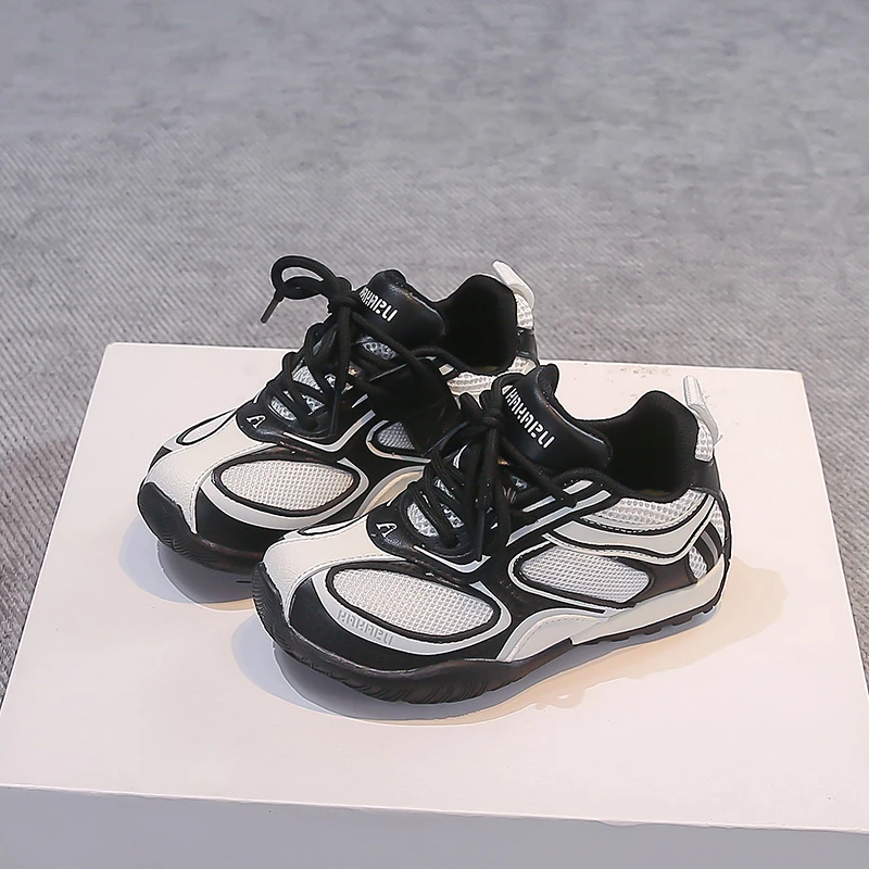 Kids Outdoor Running Casual Shoes Retro Lace Up Children Sports Shoes Non-Slip Trendy 2026 New Fashion Boys Girls Sneakers