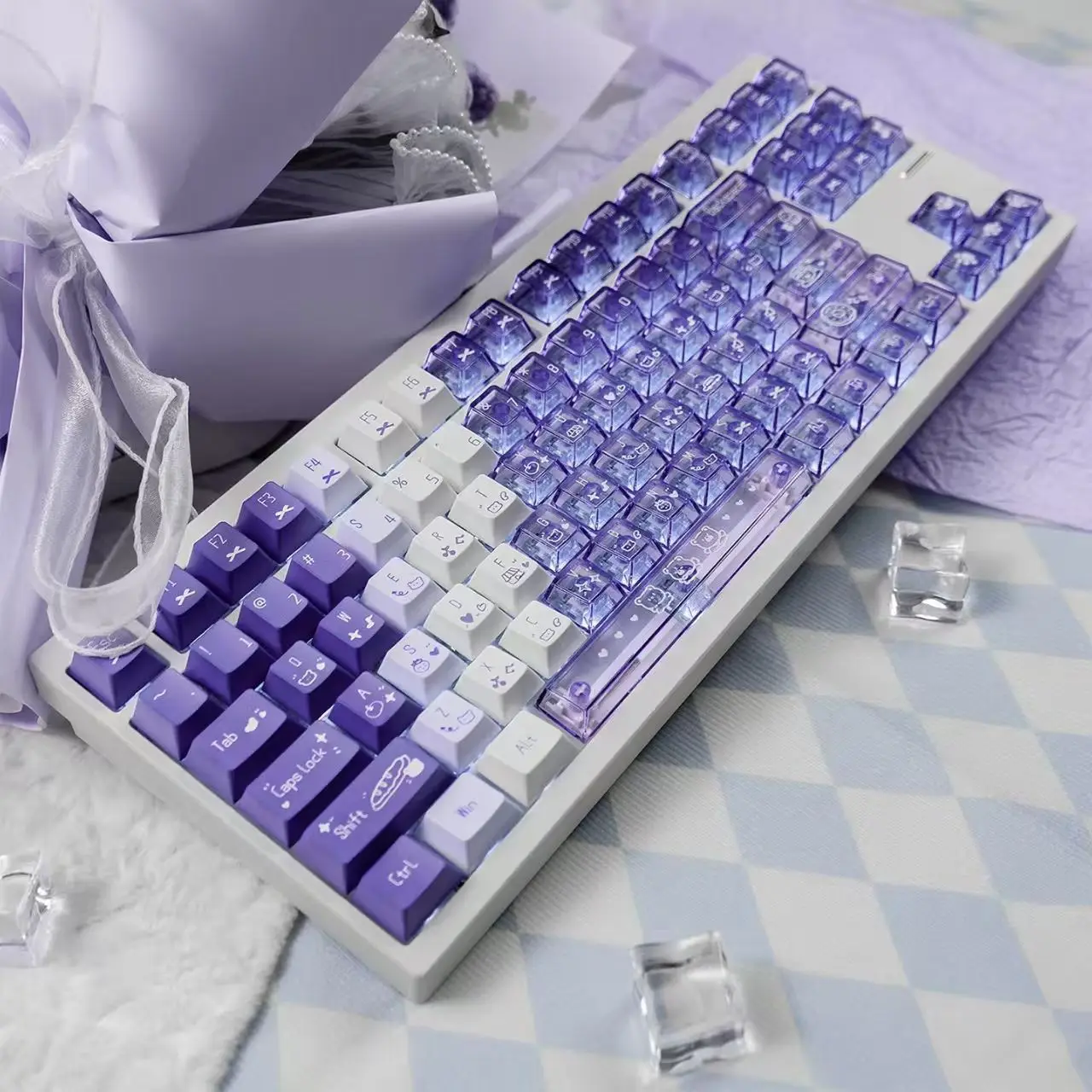 A Full Set of PBT + PC Original Purple Rhyme Snow Mountain Strawberry Heartbeat Gradual Change Powder Through Mechanical Keycaps
