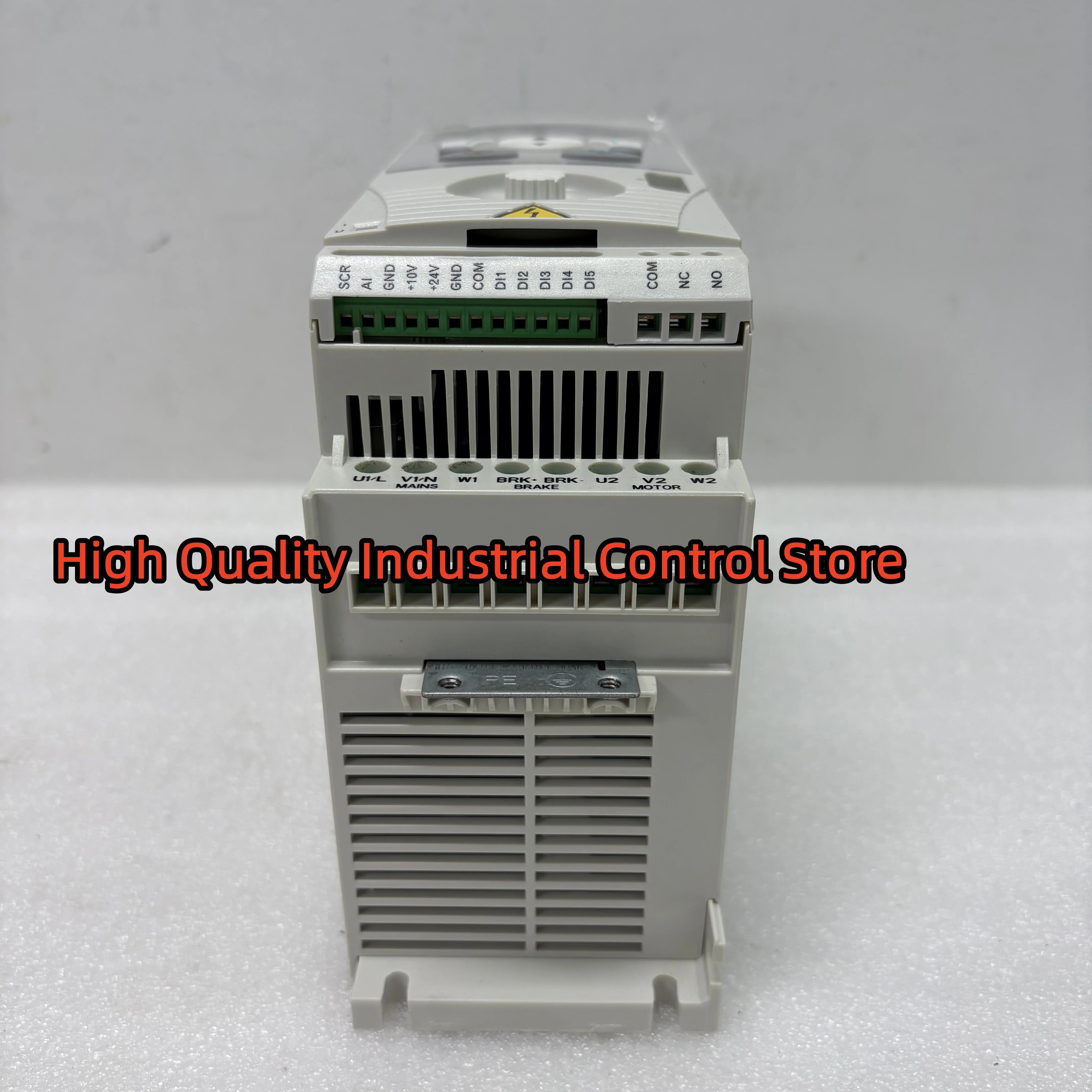 새로운 오리지널 ACS150-03E-03A3-4 주파수 변환기