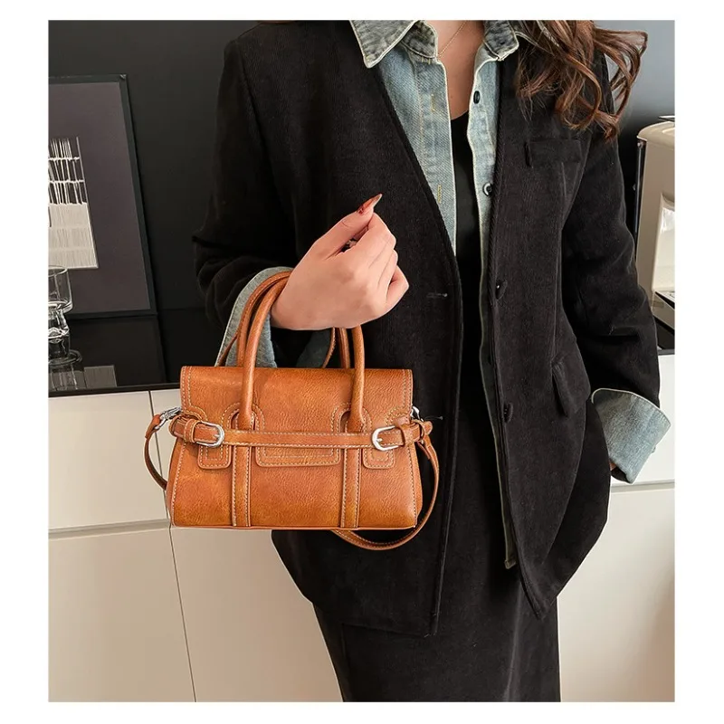 

Commuting Fashion Exquisite Versatile Simple Single Shoulder Crossbody Bag 2026 Women's Handheld Small Square Bag
