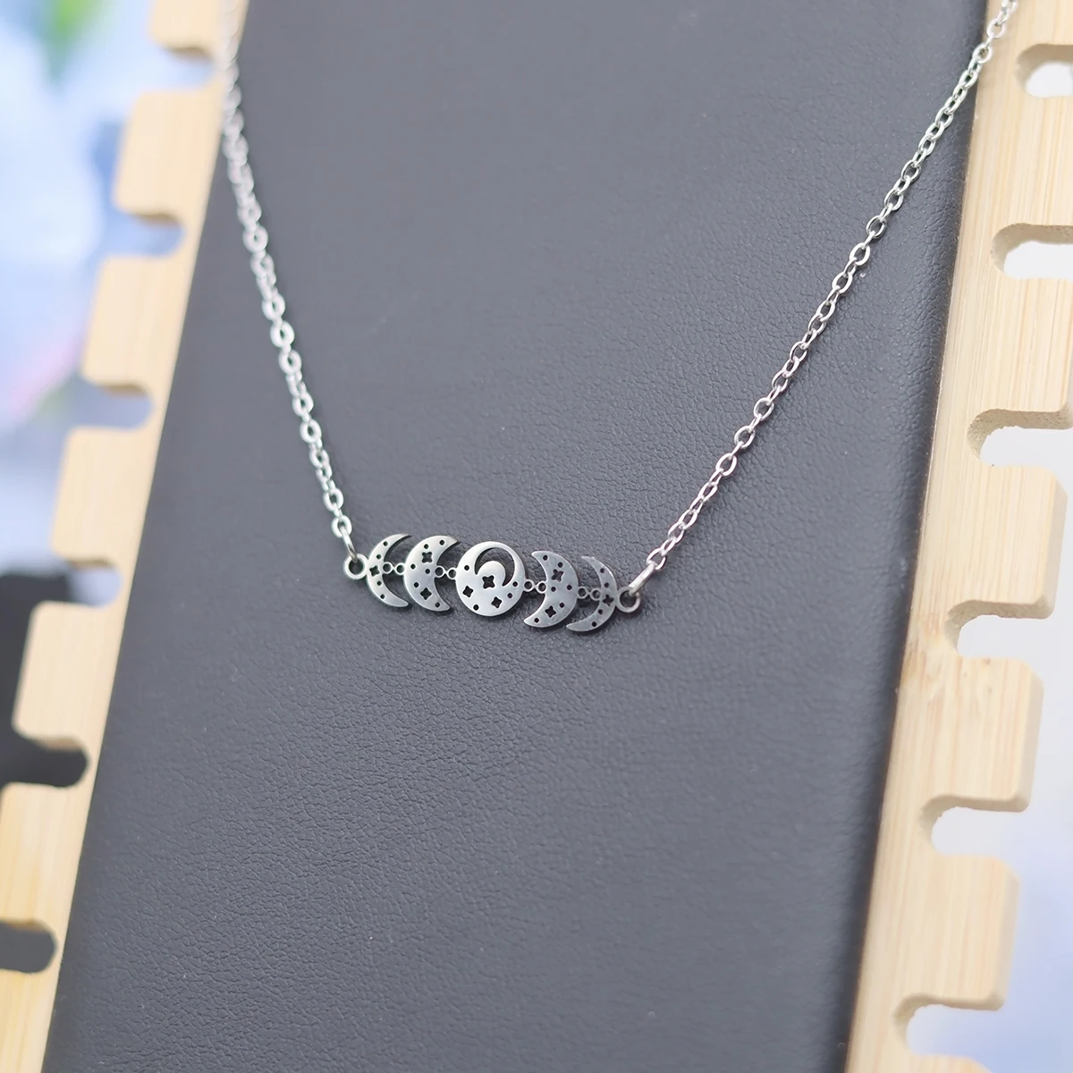 Kinitial Vintage Celestial Moon Phase Choker Necklace Boho Gothic Witch Luna Pendant Necklace Jewelry For Women