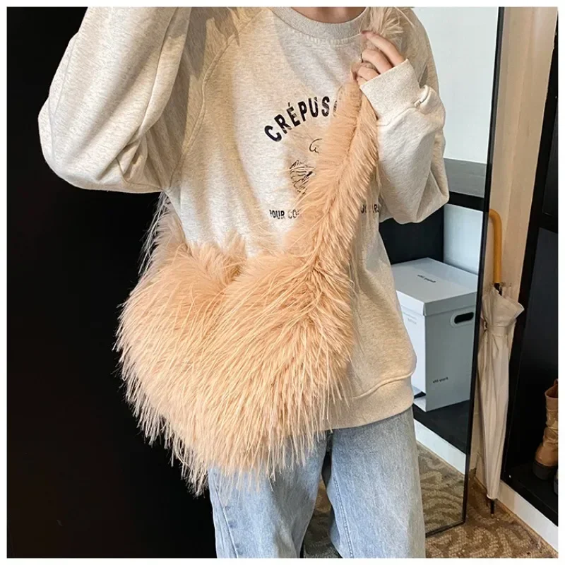 

This Year's Popular Furry Crossbody Bag for Women New Korean Version Versatile Shoulder Bag Large Capacity Tote Bag Пакет Тотта