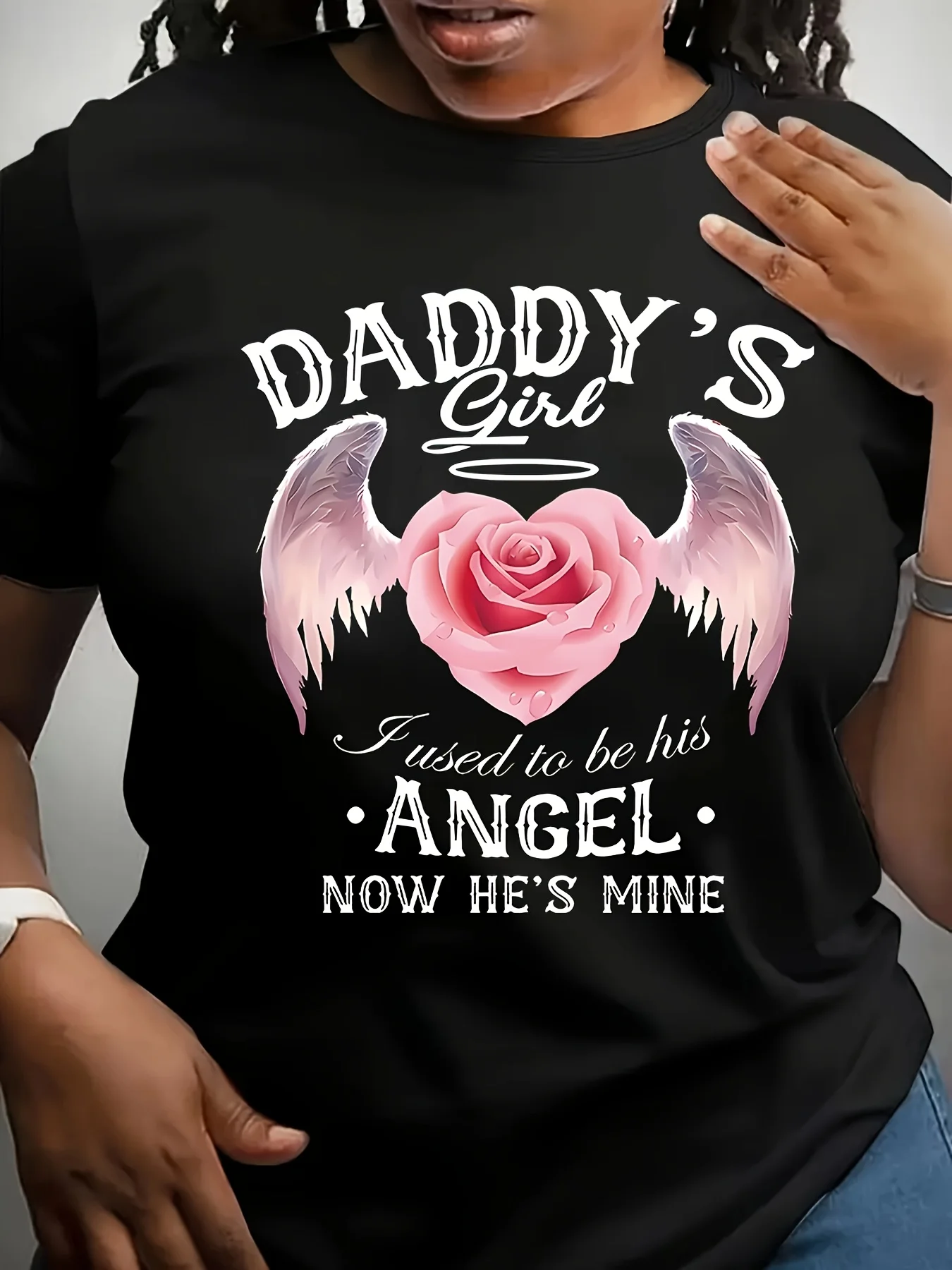 

Plus Size Casual Round Neck T-Shirt - Daddy's Angel Memorial Graphic Tee with Heart & Wings Design, Soft Polyester-Spandex Blend