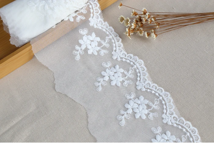 1yard Width:11cm Graceful Flowers Embroidered Trimming Cotton Lace New-style Mesh Lace for Garment Sewing(SS-2506)