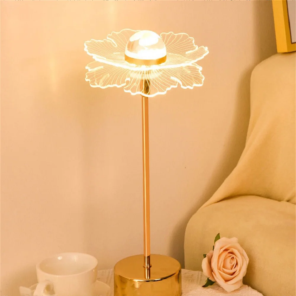 

Butterfly LED Atmosphere Lamp Hotel Villa Art Decor Table Lamps Retro Gold Acrylic Living Room Bedside LED Rotate 180 ° Table