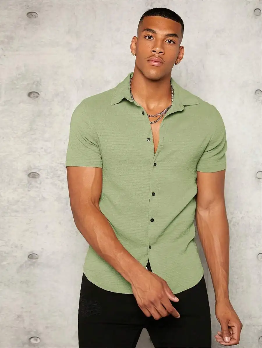 Men's Solid Color Short-Sleeve Woven Shirt in Sage Green