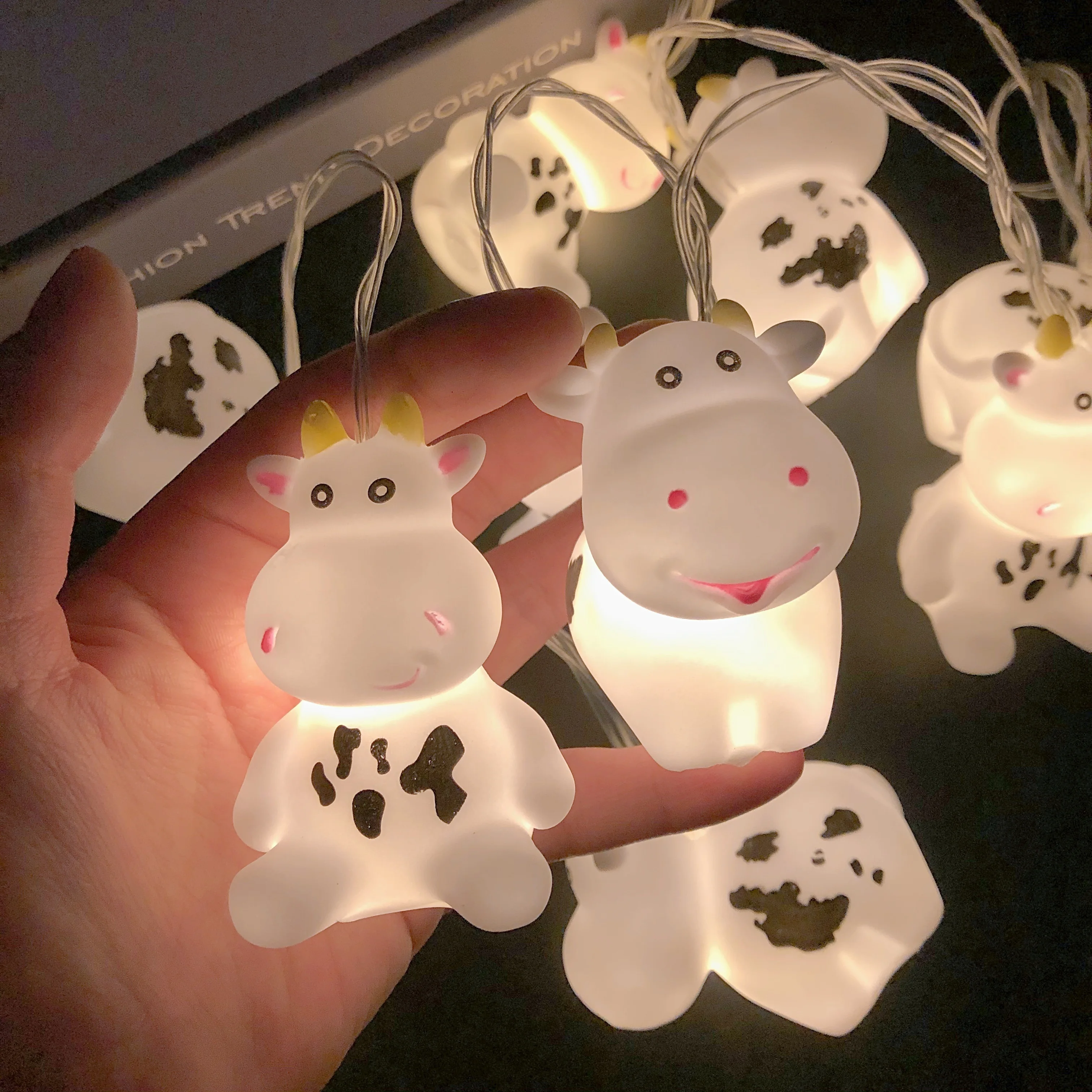 1.65m Cute Cow String Lights 10 LEDs Warm White Battery Powered Fairy Light Nursery Bedroom Christmas Party Home Decor Gift