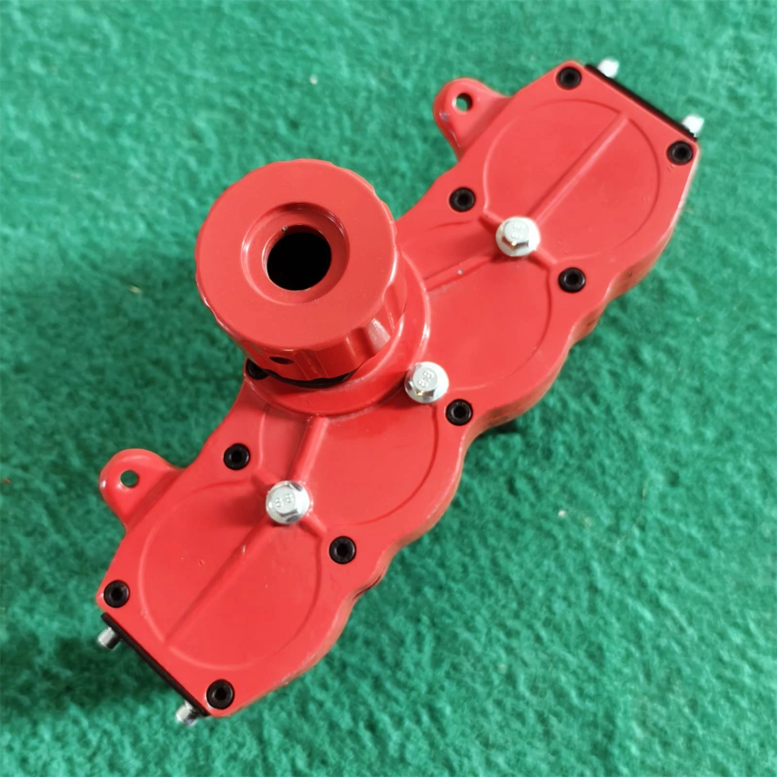 

Gearbox Weeding Wheel Easy Vegetation Cutting Weeding Head Rotary Weeder Head Anti-Damage Guard Farm Tool Root Removal