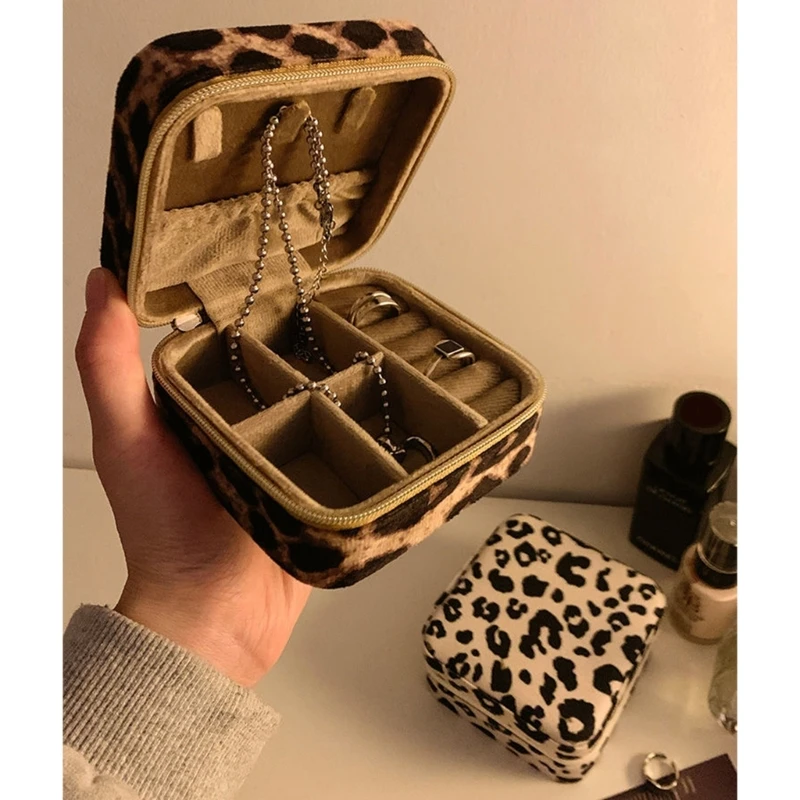 Chic Leopard Print Travel Jewelry Case Versatile Leopard Pattern Jewelry Organizer Travel Ready Soft PU Accessory Case