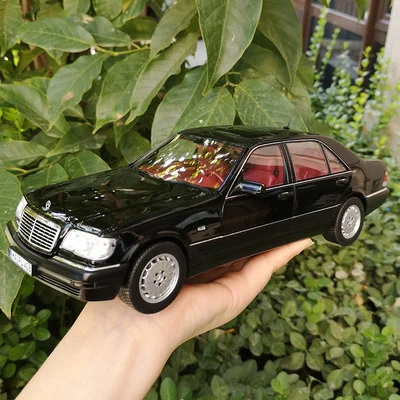 Black New Special Price Die-cast Metal 1/18 German W140 Classic 1997 Full Open Toy Car Model Furniture Display Collection