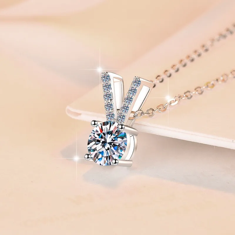 

HK0149 Lefei модное роскошное модное классическое белое муассанитовое ожерелье с буквой V-образным вырезом, подвески для женщин s925, серебряное вечерние ювелирное изделие, подарок