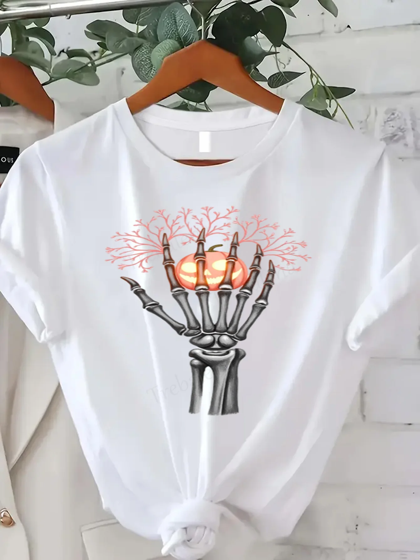 Round Neck T-shirt Halloween Skeleton Hand Pumpkin T-Shirt Women's Plus Size Spooky Style Short Sleeve Tee Fashion Casual Top