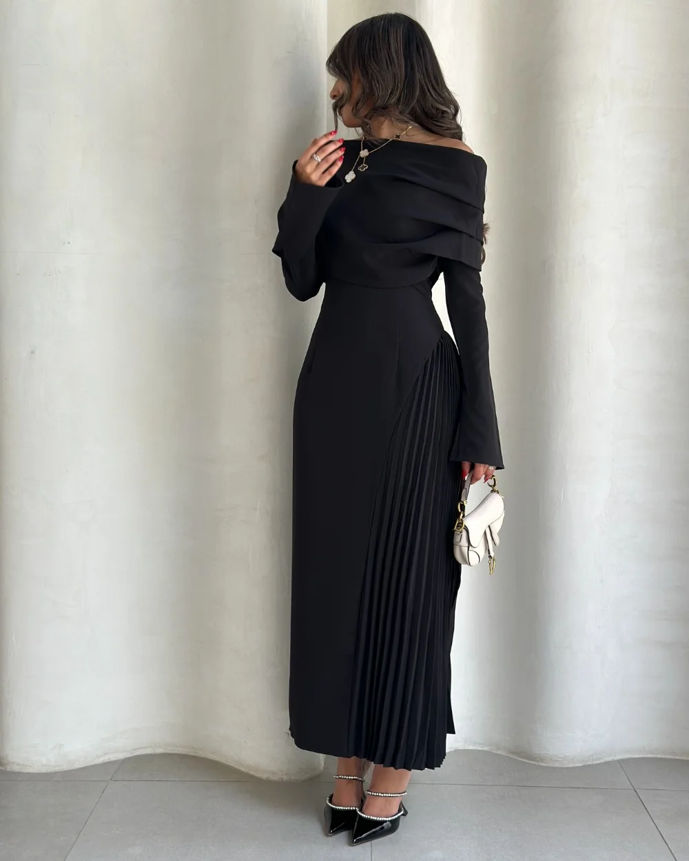 

Customized Black Simple High Quality Jersey Pleat Draped A-line Off-the-shoulder Ankle Length Evening Dresses for Woman