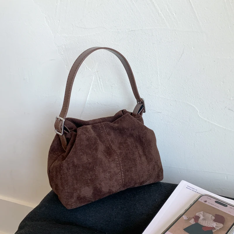 

2025 модные новые замшевые квадратные сумки на плечо с застежкой, простые популярные темпераментные однотонные сумки для женщин