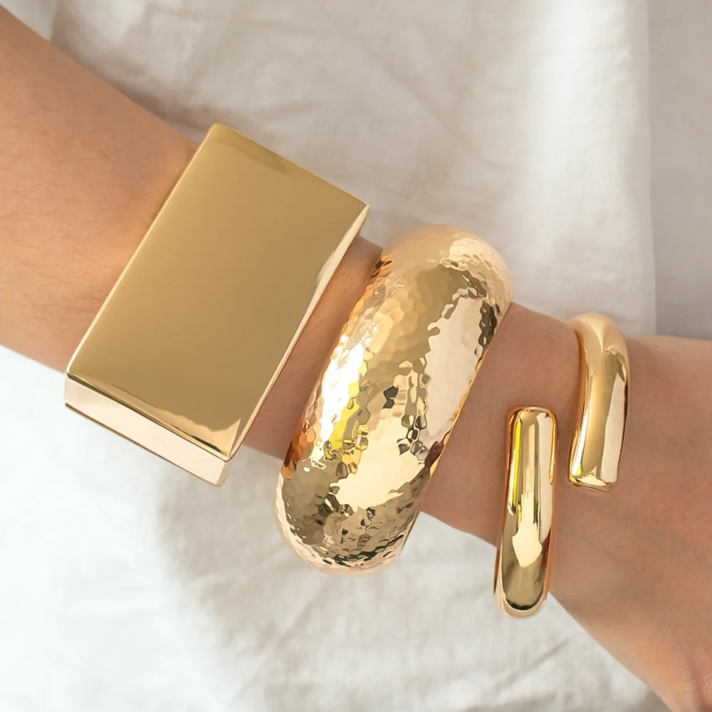 

GZJPEI Smooth Chunky Wide Spring Bangles Hip Hop Punk Irregular Cuff Bracelet For Women For Men Unisex Jewelry Party Gifts 2025