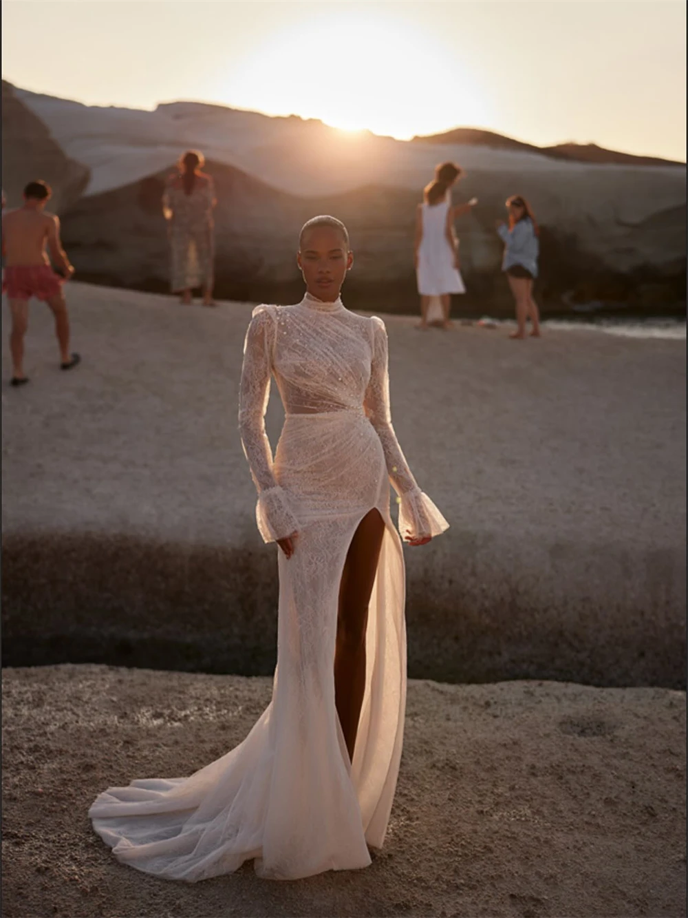 Customized Sexy White Lace Wedding Dress Formal O-Neck Long Sleeves Bridal Gowns Dreamy Straight Court Train Vestido De Novia