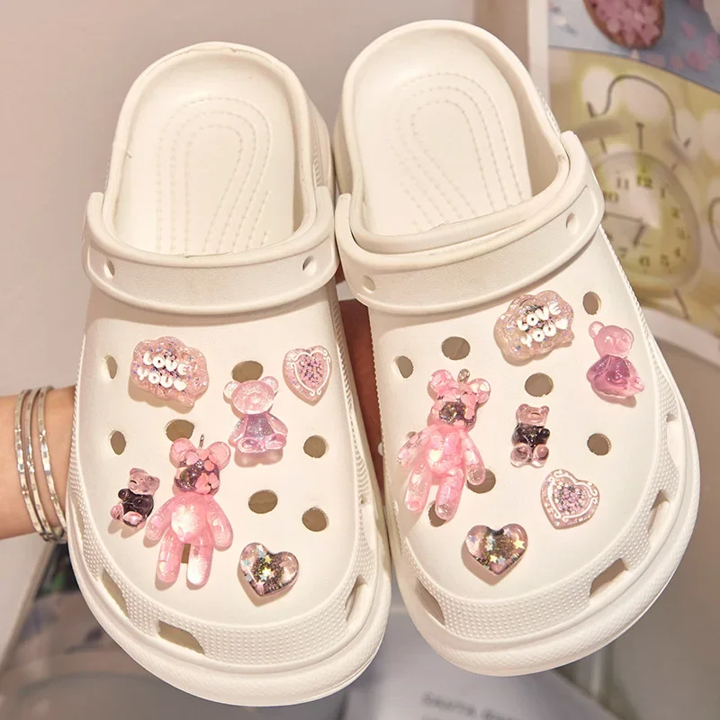 2024 Fashion Croo Charms Crystal Decoration Resin Wholesale Cute Bears Slippers Souvenir Decoration Kids X-mas Party Gifts