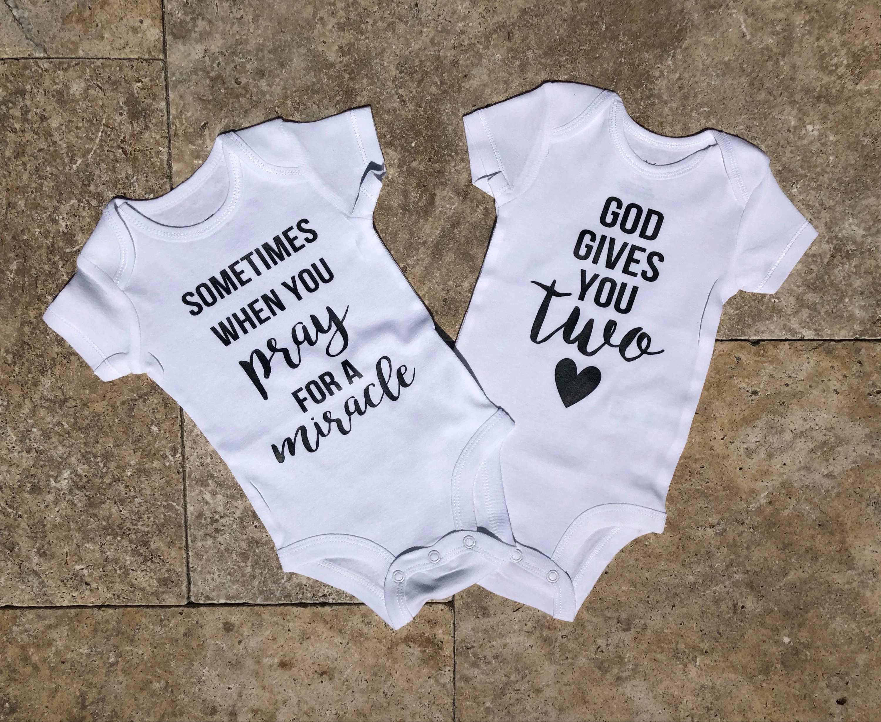 Twins Newborn Baby Bodysuit Summer Infant Baby Born Short Sleeve Clothes Boys Girls Jumpsuit Pregnancy Announcement Twins Gifts