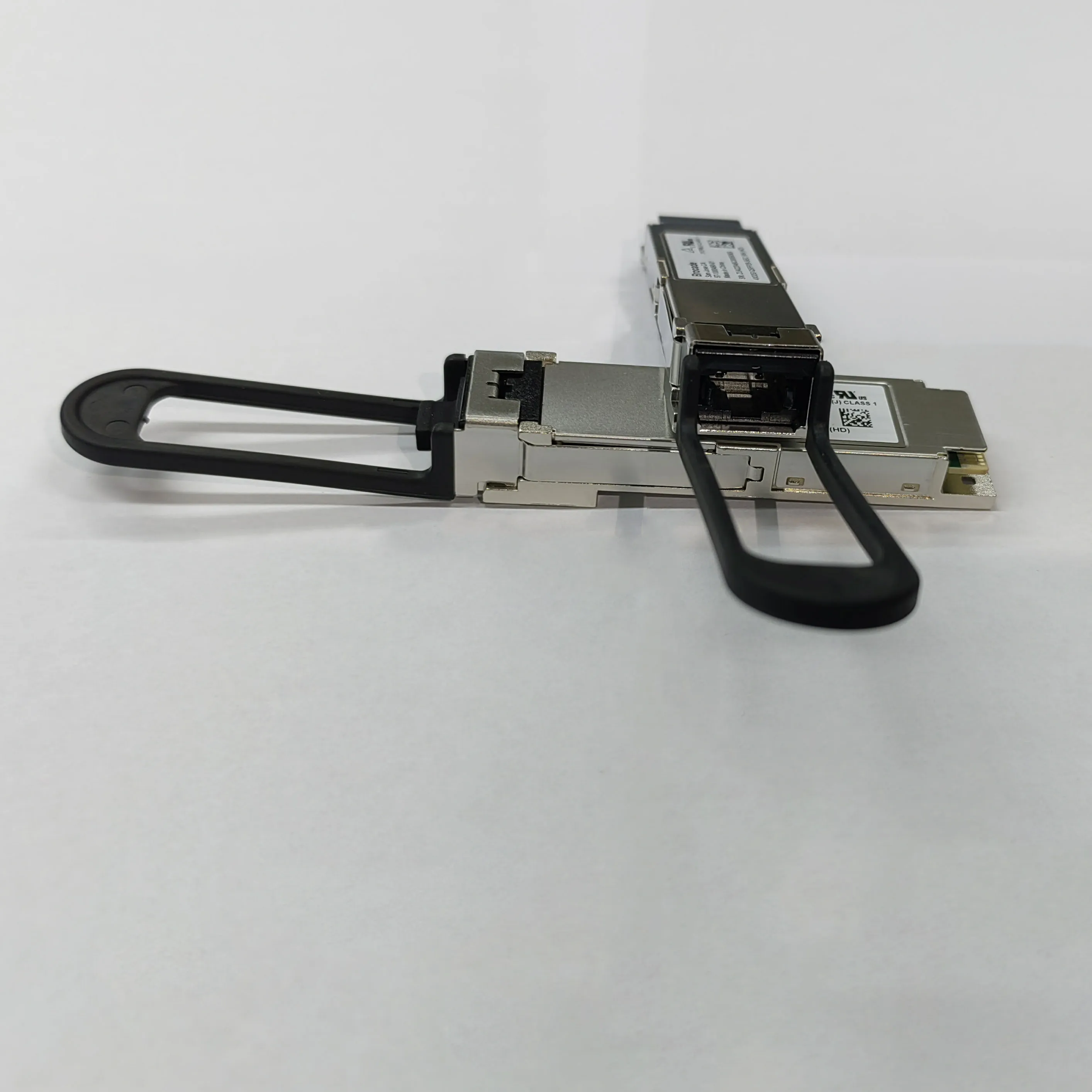 Brocado 57- 1000490 -01 Transceptor compatible con 128G QSFP+ FC