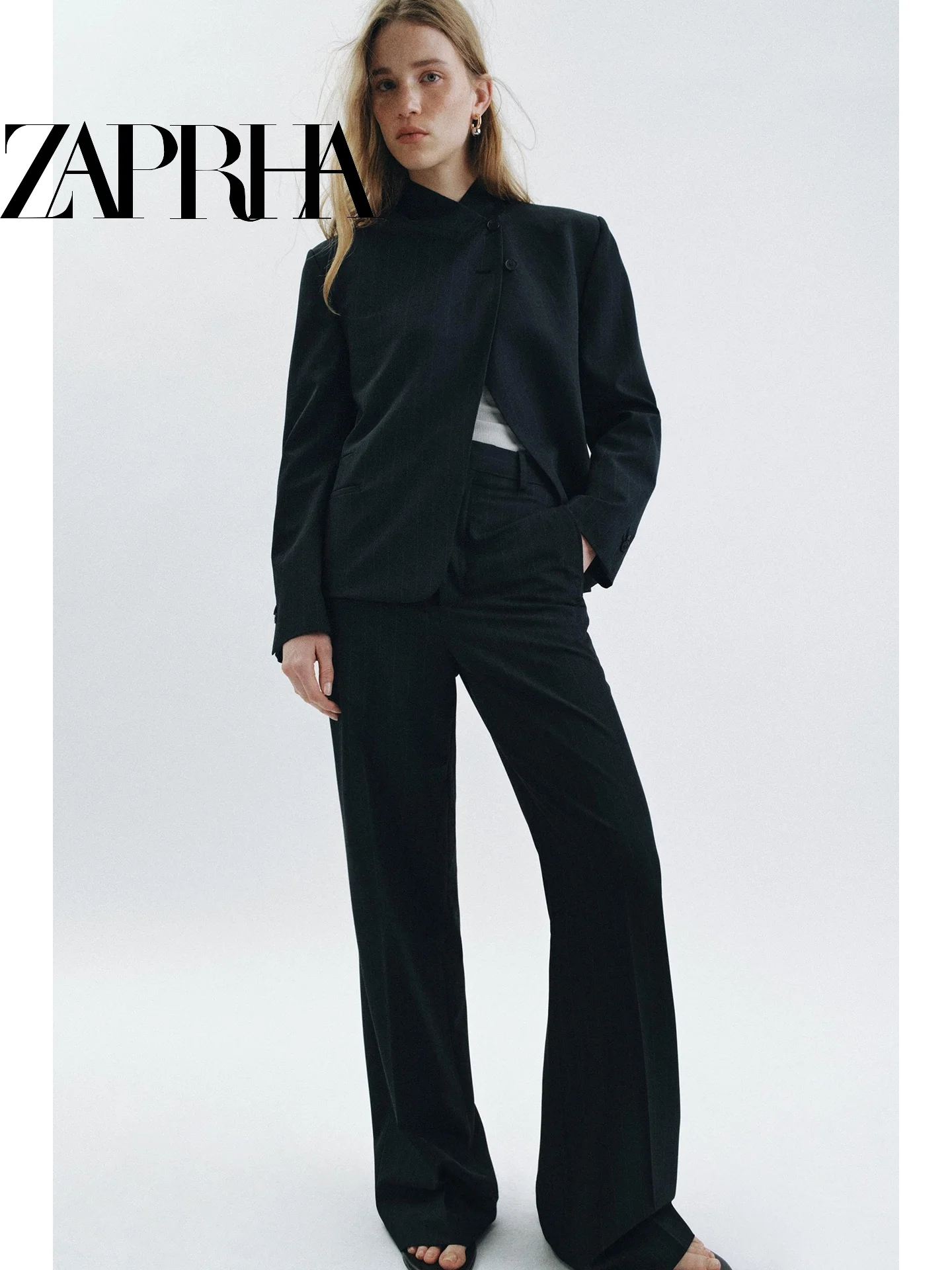 

Elegant Summer 2026 Commute Ready Slimming Striped Suit Jacket High Collar Versatile Long Sleeve Women's Loose Fit Fashion