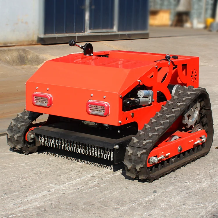 

Самодельная газонокосилка-робот с дистанционным управлением для работы на склонах