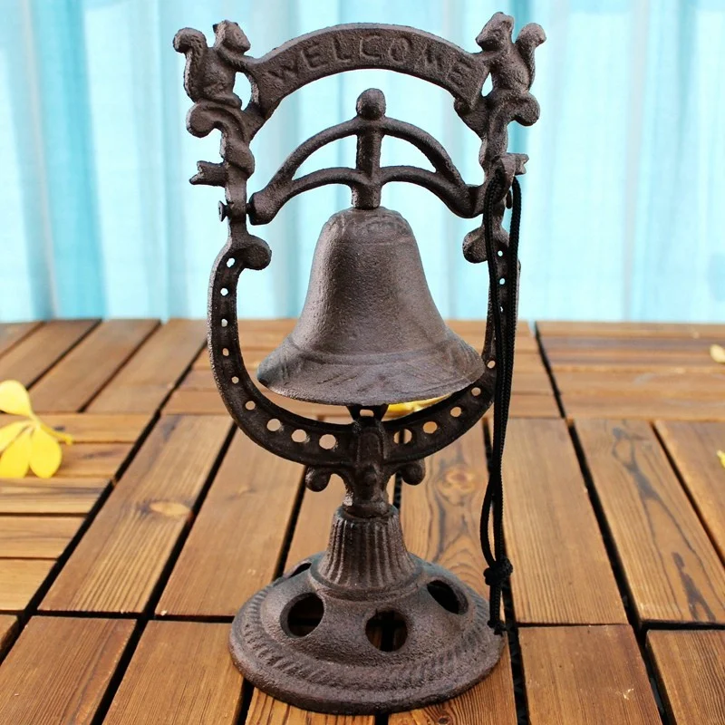 European Retro Style Cast Iron Desktop Hand Cranked Bell Handicraft Home Decorations Creativity TV Stand Office Desktop Ornament