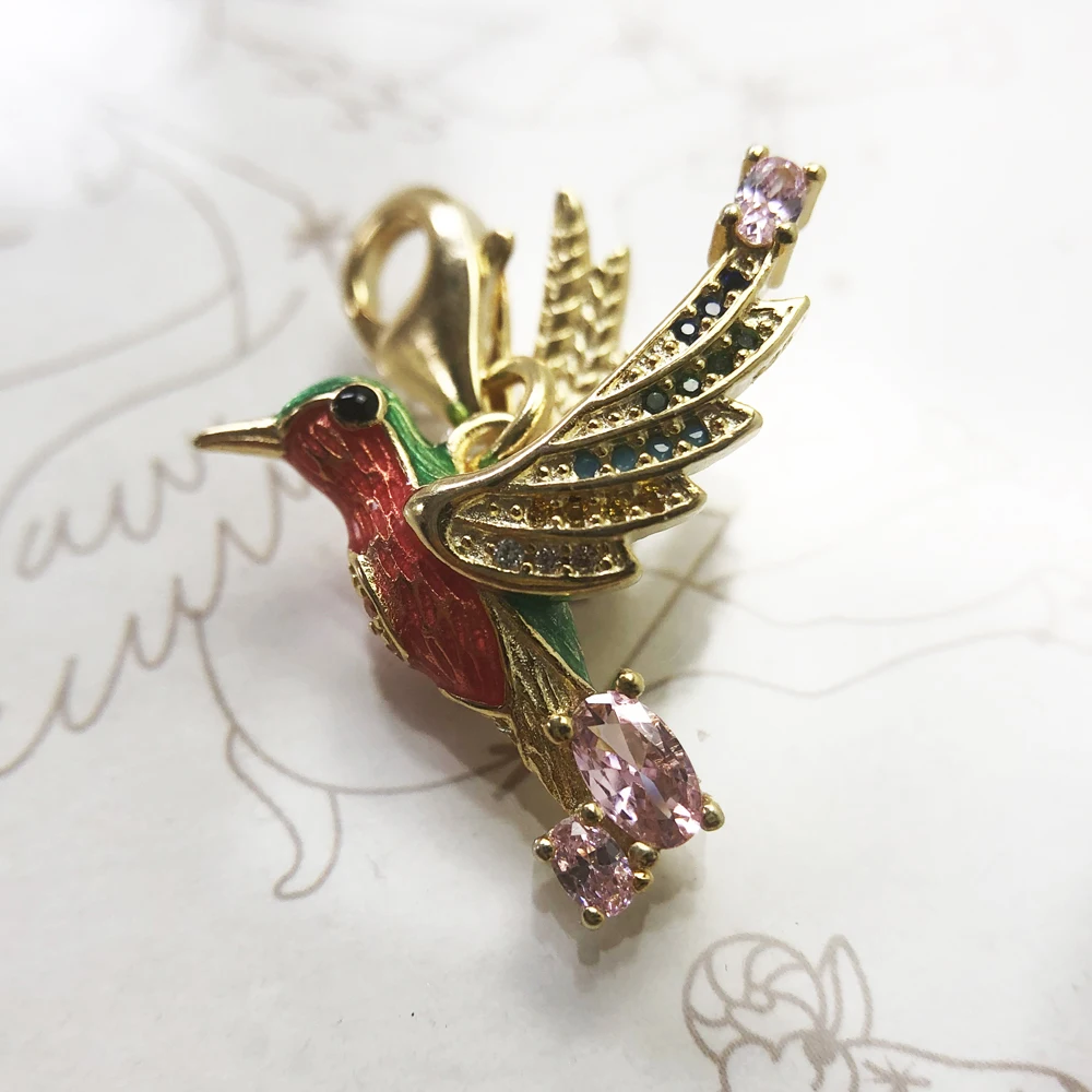 ที่มีสีสัน Hummingbird Gold Charm ผู้หญิงโบฮีเมีย Lucky 925เงินสเตอร์ลิงขี้เล่นจี้