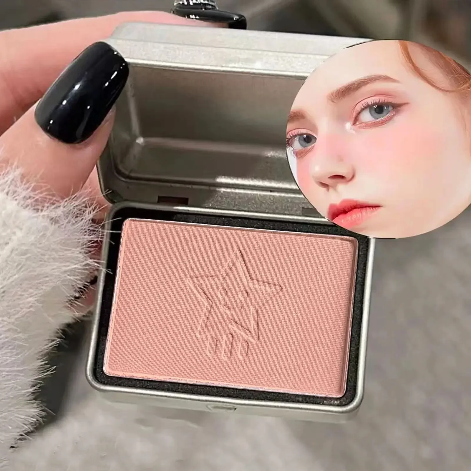 

HISYI Matte Blush Palette — палитра румян с водонепроницаемым и стойким матовым эффектом, средним покрытием и поставляется с пором.