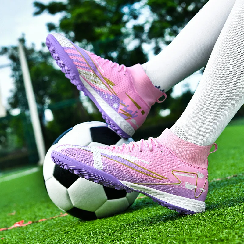 Botas de fútbol rosas TF/FG para mujer, zapatillas cómodas de entrenamiento de fútbol sala para hombre, botines deportivos de fútbol antideslizantes para niños al aire libre