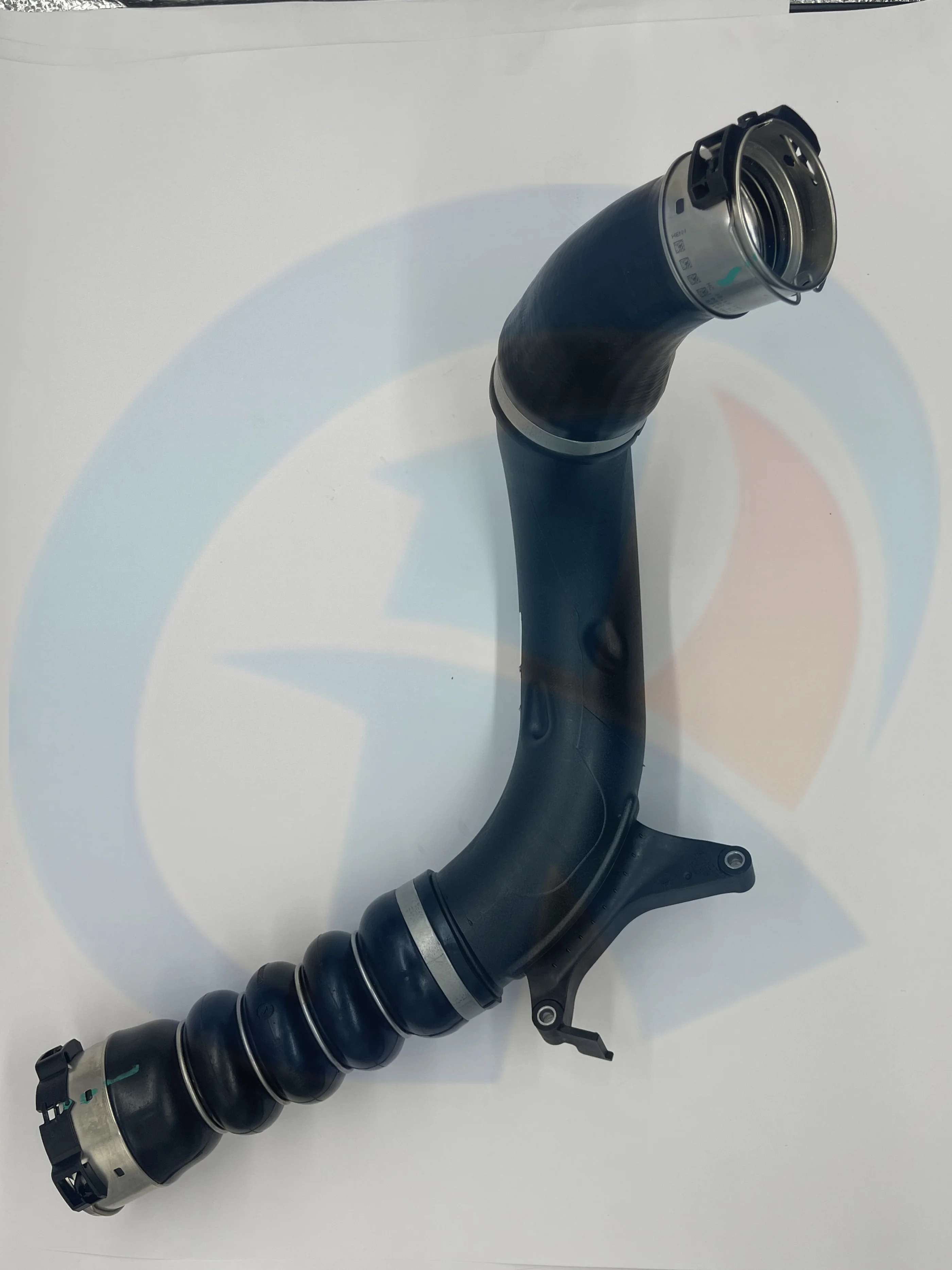 13718616211 13718655836 For BMW 1'/2'/X1 Mini F45 F52 Air Intake Hose