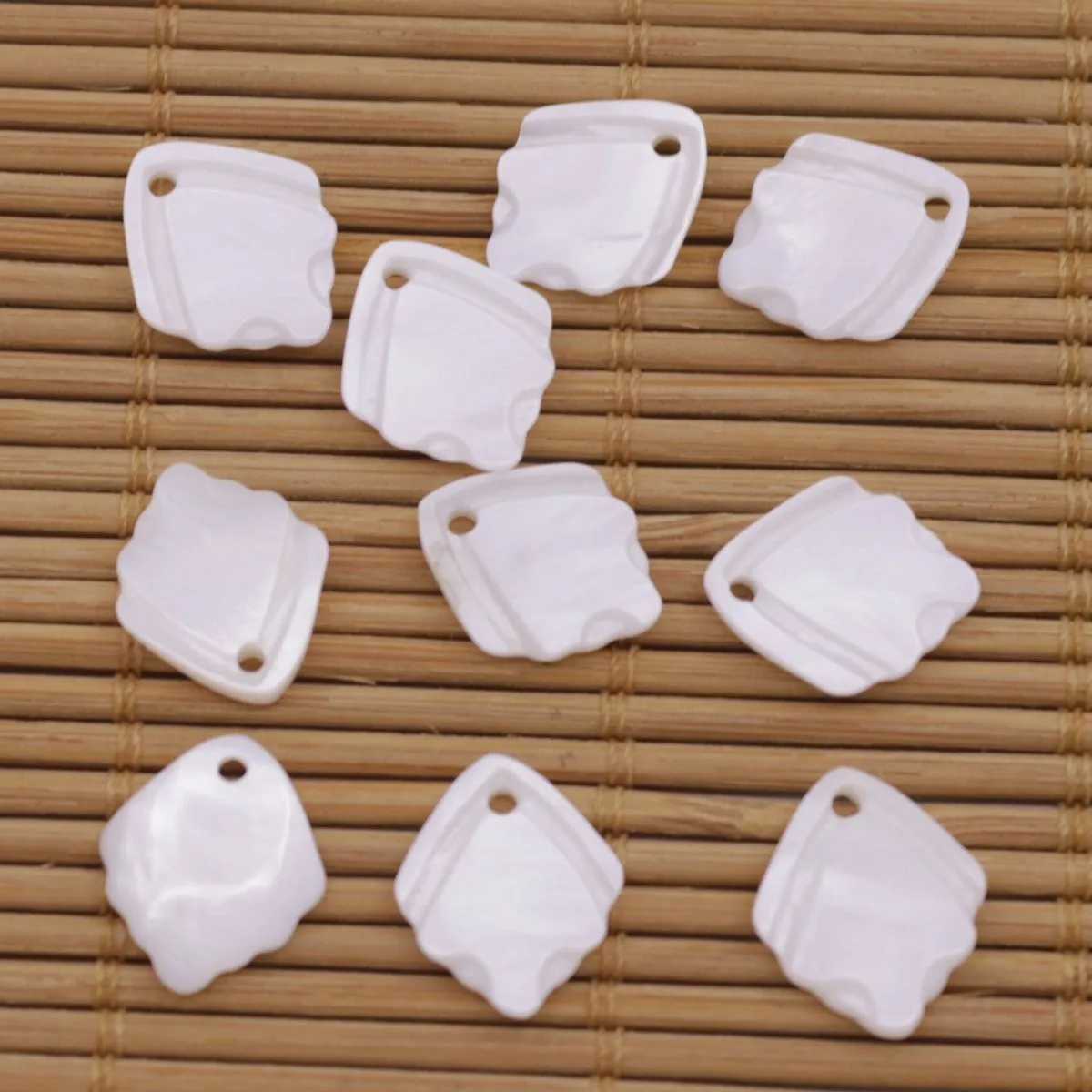 10 PCS  50pcs 12mmX14mm Natural White Mother of Pearl Jewelry Making Shell  Fish Shape