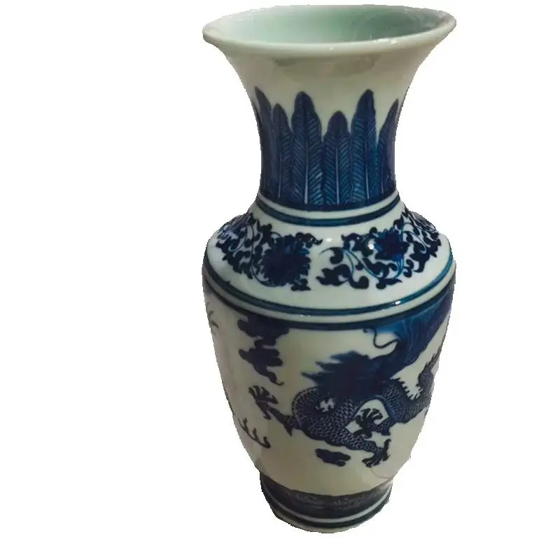 مزهرية من البورسلين الصيني القديم باللونين الأزرق والأبيض على شكل تنين بتصميم زهرة قطعة زخرفية شرقية عتيقة