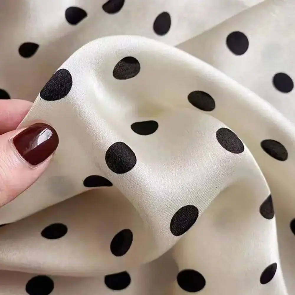 Gifts 70X70CM Women's Printed Square Scarf Shawls Scarves Multifunctional Imitation Silk Scarfs Wrap Satin Fashion Scarfs