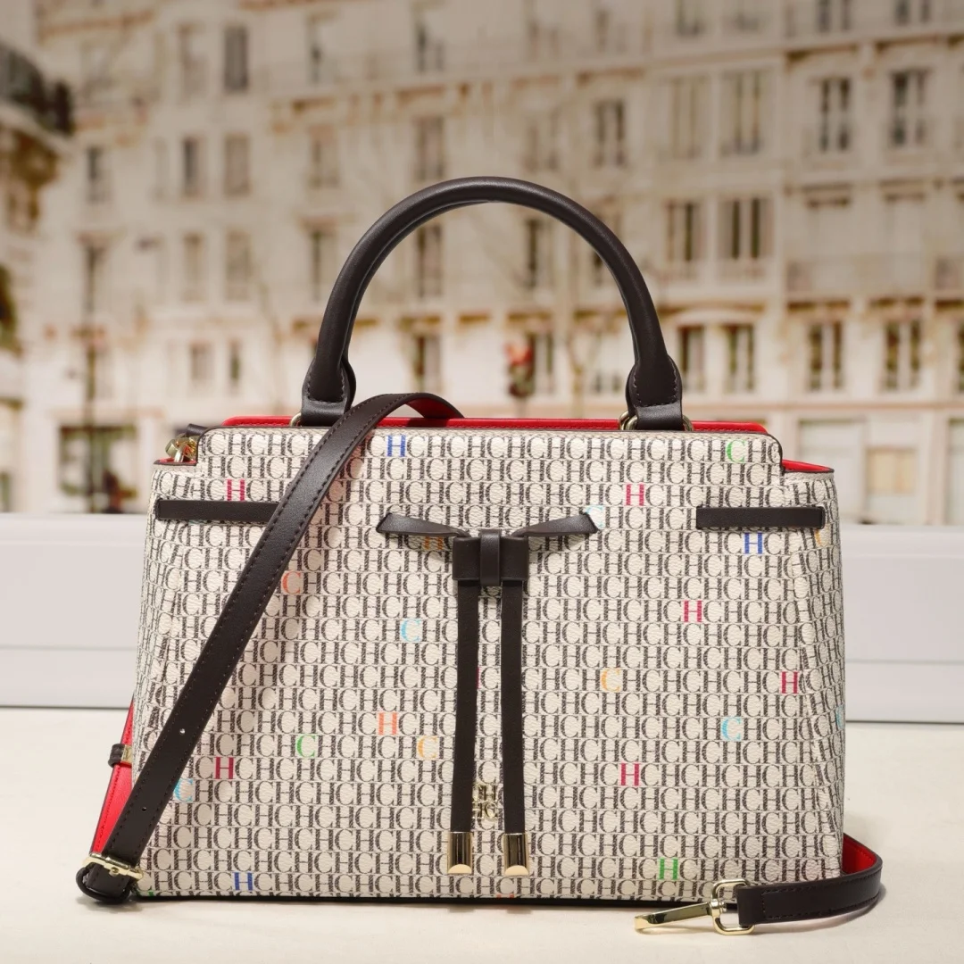

HighQuality Luxury Solid Color Letter Women's Handbag with Large Capacity Fashionable and High-Quality Exquisite Women's Handbag