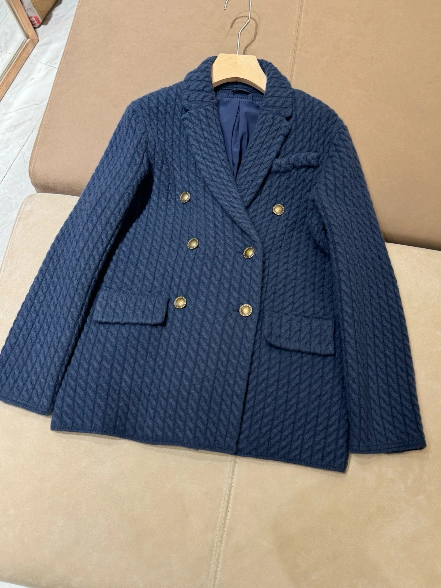 Autumn Winter 2026 New Cashmere Wool Fried Dough Twists knitting Double Breasted Suit Coat