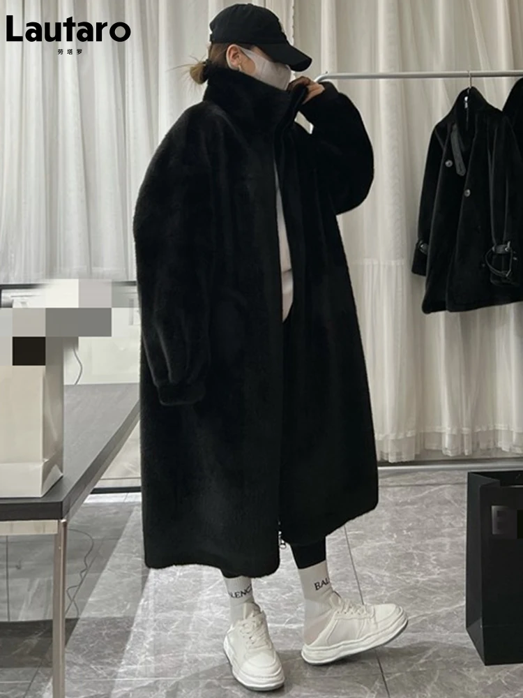 Lautaro Winter Long Oversized Blue White Black Fluffy Thick Warm Faux Fur Coat Women Zip Up Runway Designer Korean Fashion 2022