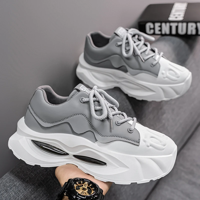 أحذية رجالية ربيعية قابلة للتنفس 2025 أحذية رياضية غير رسمية للشباب بطراز جديد، أحذية عصرية متعددة الاستخدامات بنعل سميك ونعل سميك للأب