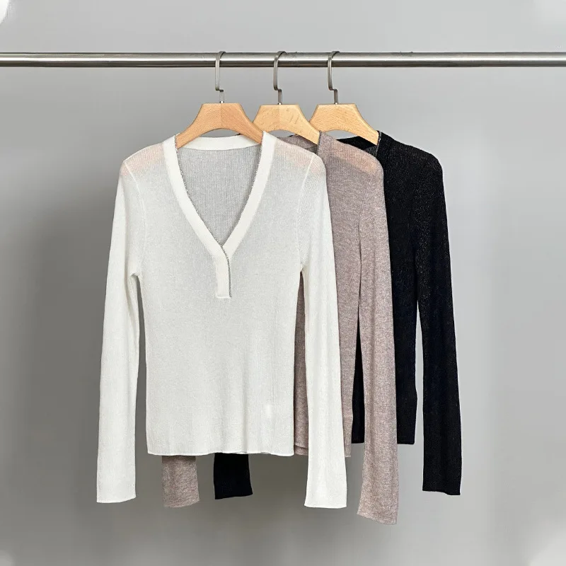 

2024 Early Autumn New High-elastic Glitter Silk Pit V-neck Beaded Trim Long-sleeved Light and Soft Waxy Wool Sweater