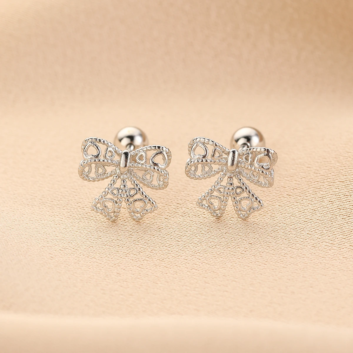 Multitudinous Mini Tragus Stud Earrings for Women Girls Silver Color Daisy Flower Hollow Bow Simple Versatile Jewelry Gift