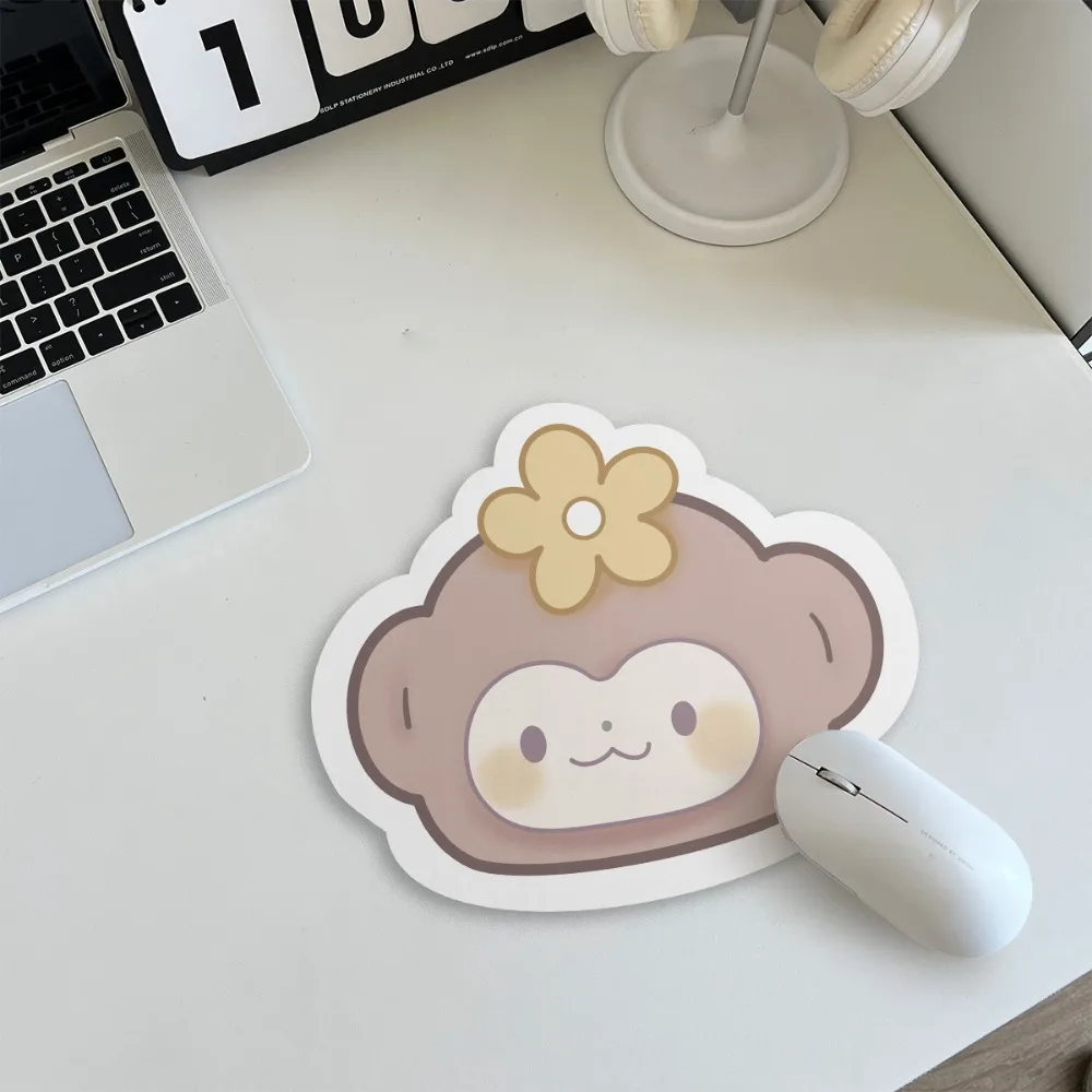 

Anti-slip Cute Animals Mouse Pad Waterproof Stain Resistant Desk Cushion Thickened Smooth Surface Cartoon Mouse Mat Study Table