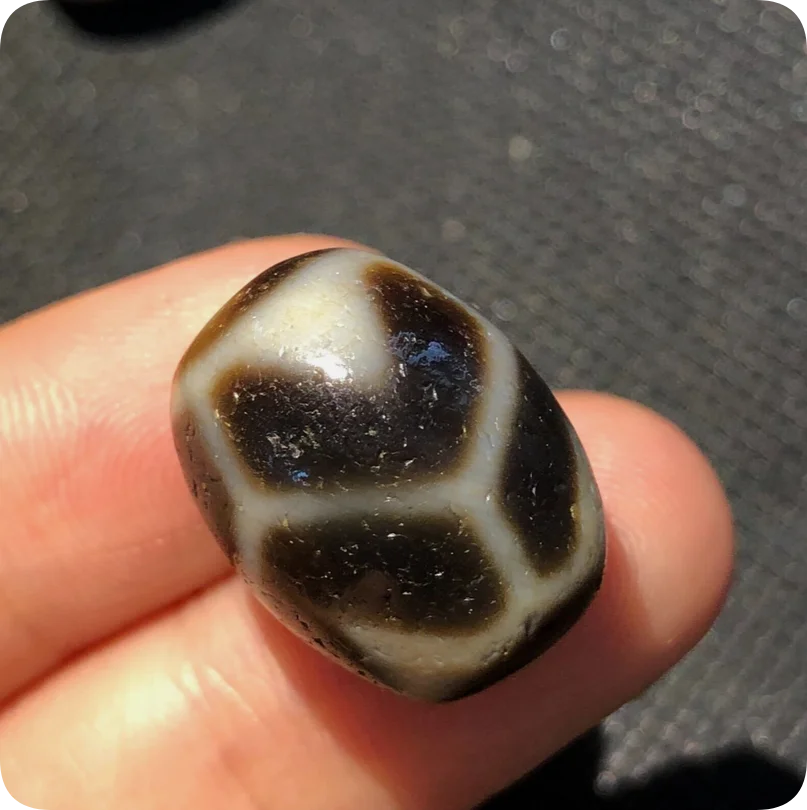 Magic Tibetan Old Agate Lotus with six petals daluo Totem dZi Bead 15*20mmP34