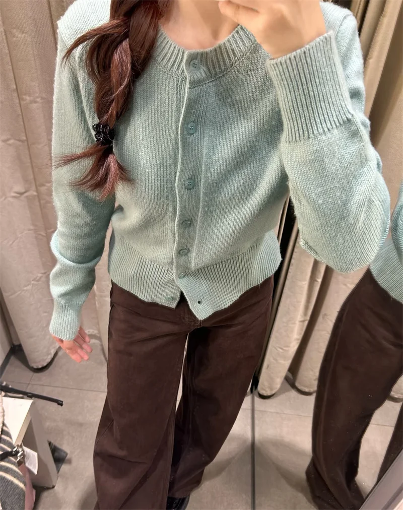 المرأة سترة مشغولة من الصوف 2025 قصيرة عادي غرزة الصلبة واحدة الصدر سترة الخريف مريحة بلوزة غير رسمية في الهواء الطلق