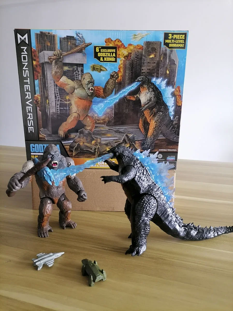 

Godzilla VS Kong Model Toy New Empire 2024 Action Figure Joints Movable Hollow Earth City Battle Diorama Assembly Boys Gifts